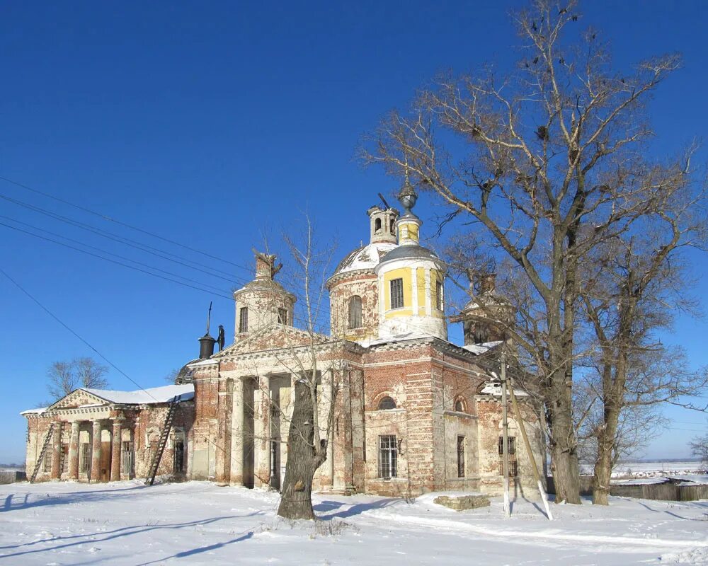 Дома луховицком районе московской области. Храм Воскресения Христова село Ловцы. Церковь в ловцах Луховицкий район. Храм Луховицы Ловцы. Село Ловцы Луховицкого района Московской области.