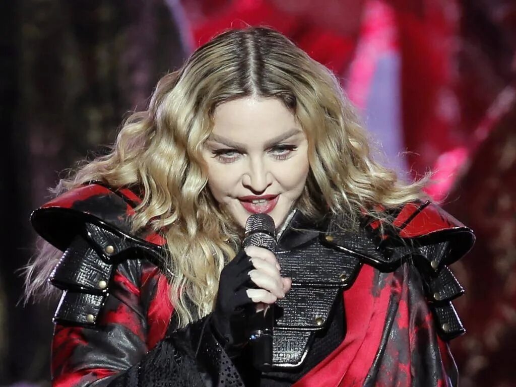 Голос мадонна. Мадонна поет. Madonna 2023. Мадонна чикконе. Голос мадонна.