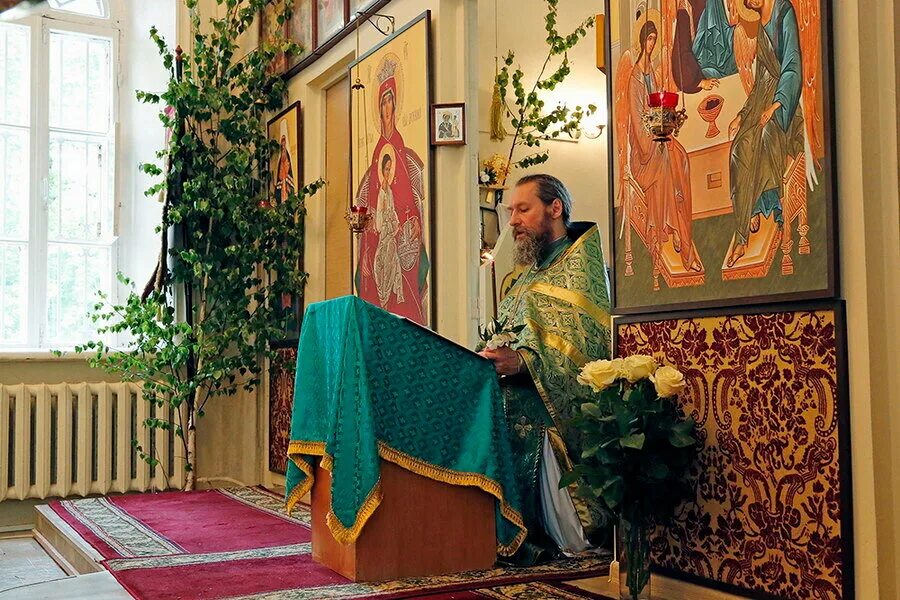 церковь святой троицы китай город. церковь святой живоначальной троицы в никитинках. храм святой животворящей троицы. храм святой троицы в никитниках в москве. храм живоначальной троицы в москве.