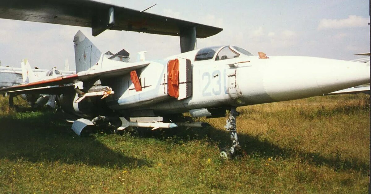 Прототип 23. Прототип миг-23. Прототип 23. Стреловидность крыла миг 23. Vultee xp-54.