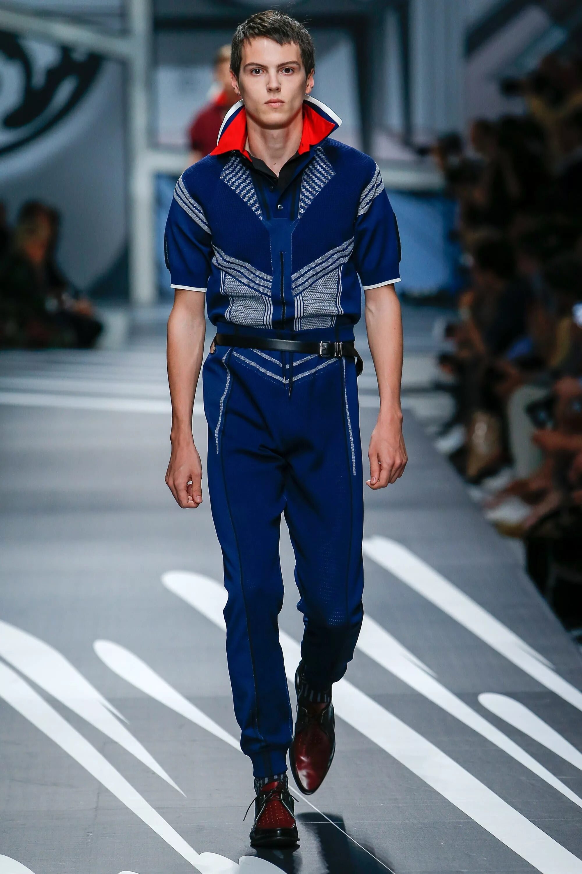 Мужской подиум. Прада мужская коллекция 2018. Prada ss18 men. Prada Menswear 2023. Летняя коллекция Прада мужчины.