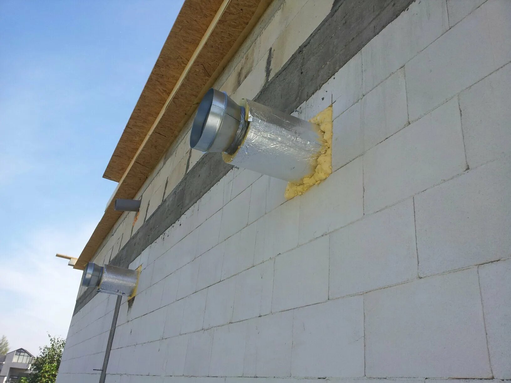 Труба ф150 с утеплителем для вытяжки через стену. Вытяжная труба ф125. Утепленный вентиляционный канал 100. Дымоход Protherm 80 мм, для отвода газов через стену.