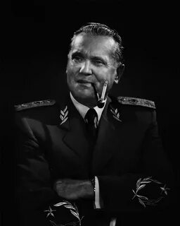 Josip Broz Tito (1892-1980) (1954, collection privée) d'Yousuf Karsh (...