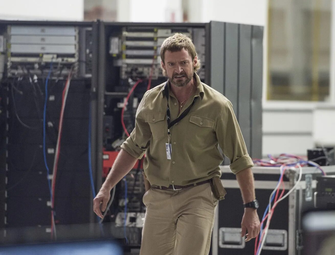 Йоланди фиссер робот по имени чаппи. Сигурни уивер робот по имени чаппи. Фильм про робота чаппи. Хью джекман чаппи. Робот по имени чаппи (2015).