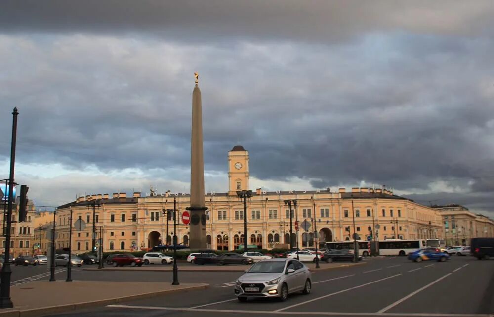 Номер телефона вокзала санкт петербурга. Московский вокзал Санкт-Петербург. Площадь Восстания Московский вокзал. Санкт-Петербург главный Московский вокзал. Московский вокзал вокзал.