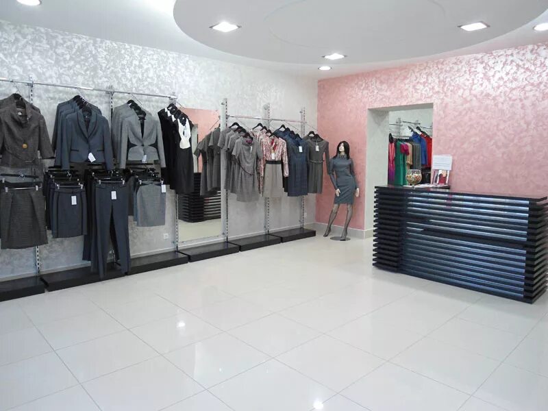 Луганск магазины женской одежды. Магазин мужской одежды Луганск. Магазин женской одежды Тамбов.