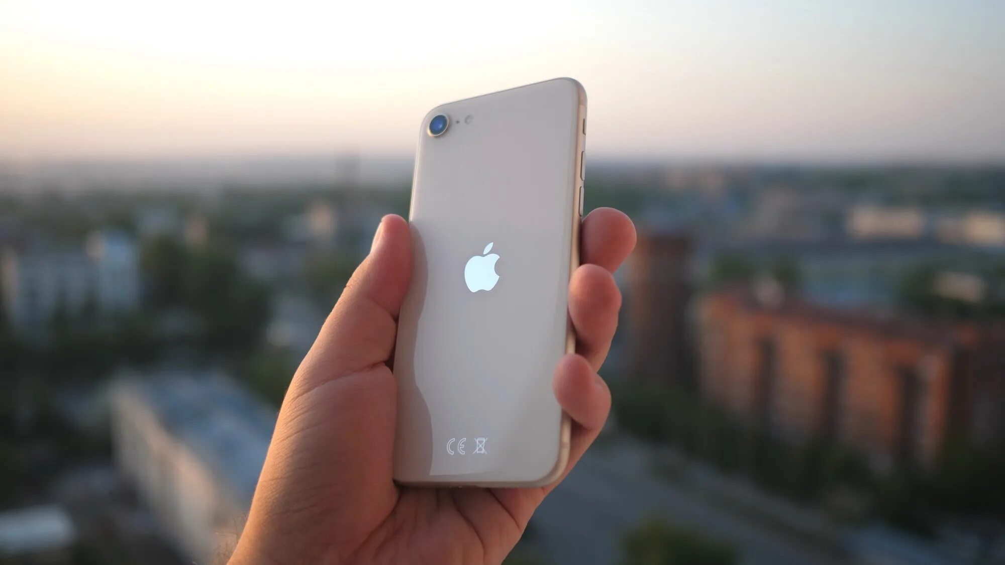 Айфон se 2020. Айфон се 2021. Айфон се 2020 белый. Iphone se новый 2020.