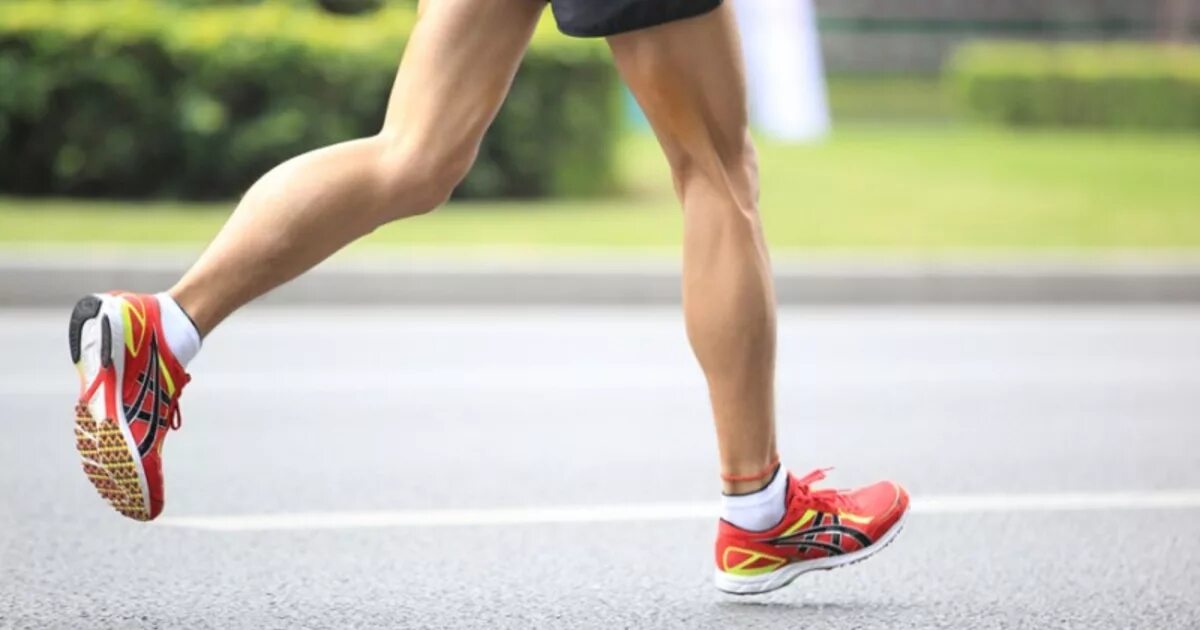 Питер майер бег. Спортивная ходьба и бег. Прогулка для здоровья. Шаг при беге. Ходьба для здоровья.