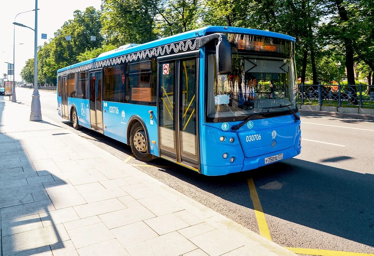 Автобус Москва. Общественный транспорт Москвы. Автобусы Мосгортранса. Мосгортранс троллейбус.