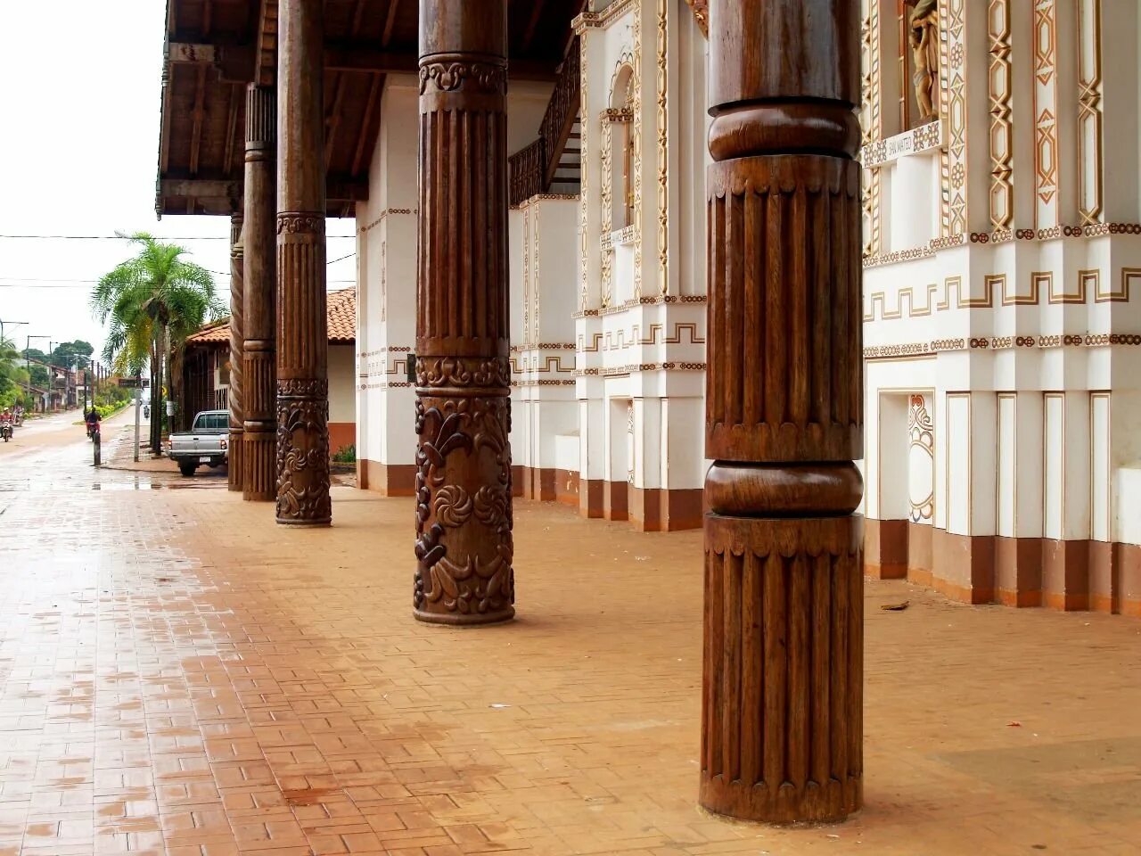 Turned columns