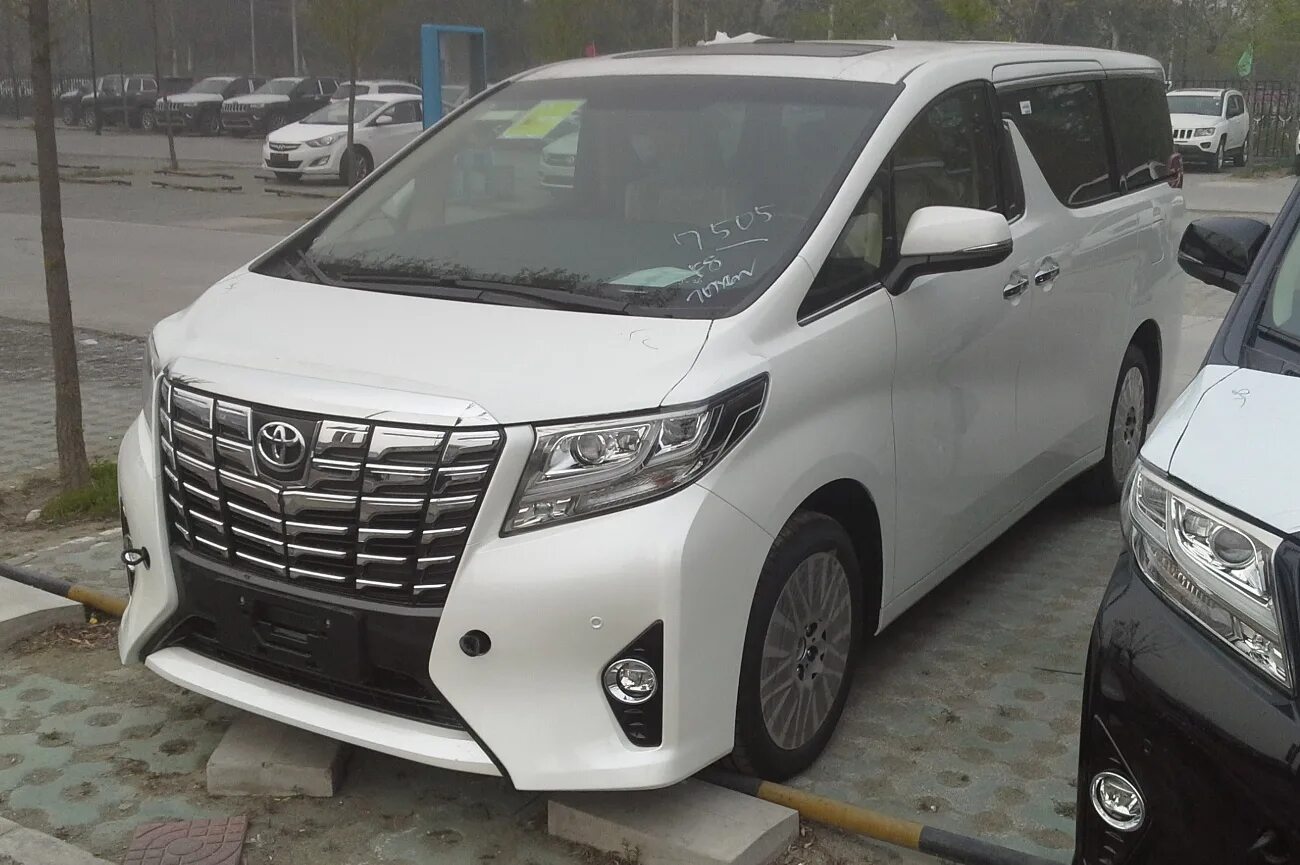 Тойота альфард 30. Toyota Alphard ah30. Тойота альфард 2015 левый руль. Toyota Alphard anh10w. Купить тойота альфард с левым рулем