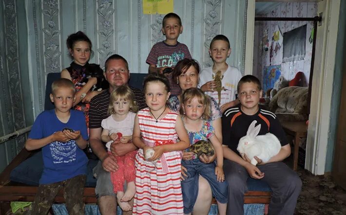 талица приёмная семья ширяева елена ивановна. семья ширяевых. многодетные семьи в россии. вячеслав ширяев семья фото семьи. семья ширяевых.