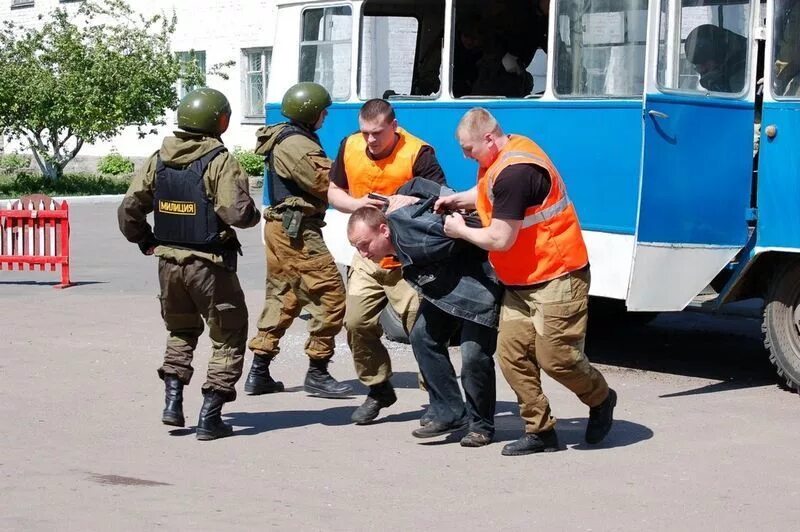 Противодействие терроризму видео. Комитет защиты граждан и военнослужащих. Противостояние терроризму дети. Противостояние террору. Антитеррористическая операция в Хороге.