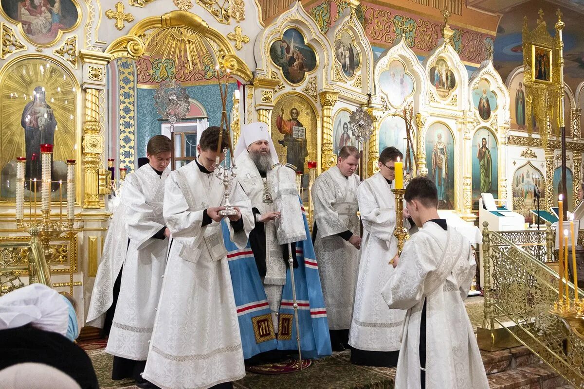 протоиерей валентин никонов. епископ парамон голубка. владыка иларион кинешма. православный архиерей. владыка феофилакт.