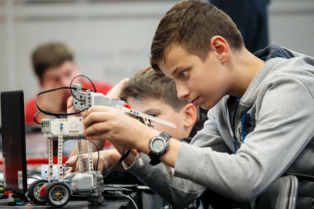 Робототехника. Робототехника для детей. Робототехника занятия. Робототехника подростки. Составляющие робототехники