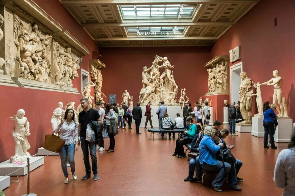 международный день музеев. известные ученики академии долороса. день в музее. день в музее. пушкинский музей экскурсии.