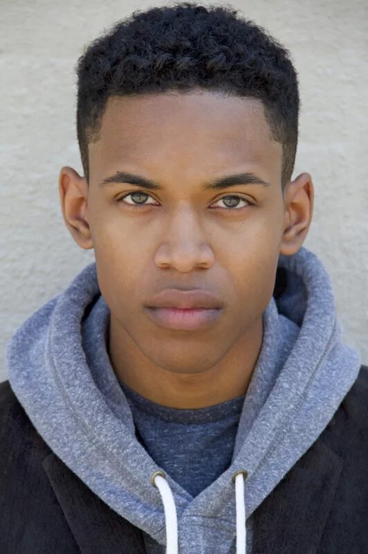 келвин харрисон мл. Kelvin harrison. харрисон младший. кельвин харрисон. Kelvin harrison jr.