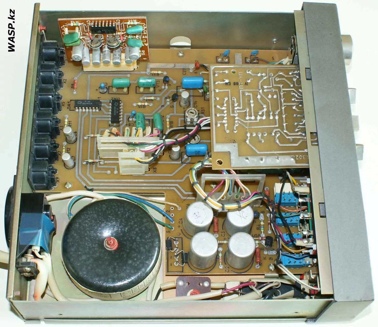 Ода 102 тюнер. Музыкальный центр ода 102 стерео. Ода уп-102-стерео. Тюнер ода. Укв тюнер ода 102 стерео.