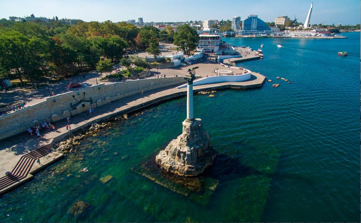 южная бухта севастополь вид сверху. севполитфорум севастополь. судостроительные заводы крыма и севастополя. корабельная бухта севастополя. севастопольский морской завод имени серго орджоникидзе.