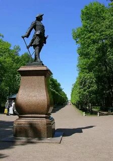 Памятники есть в нашем городе