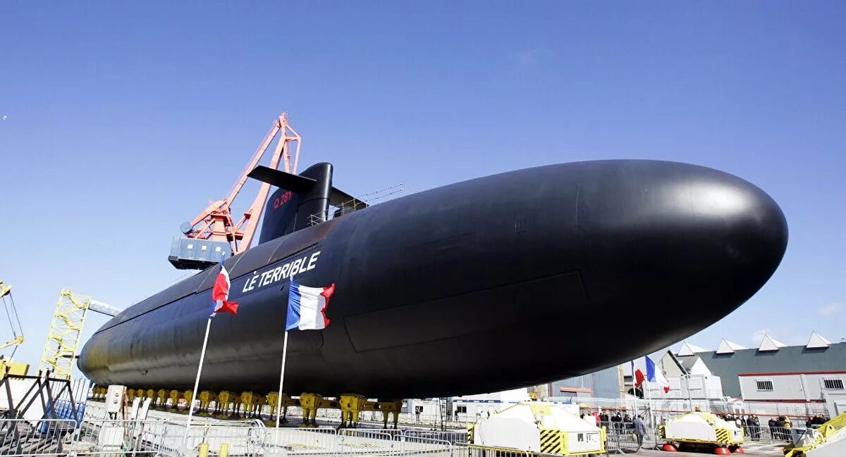 Ядерный арсенал франции. Атомная подводная лодка Франции. Франция ядерная держава. Подводная лодка Барракуда Франция. Ядерное оружие Франции.
