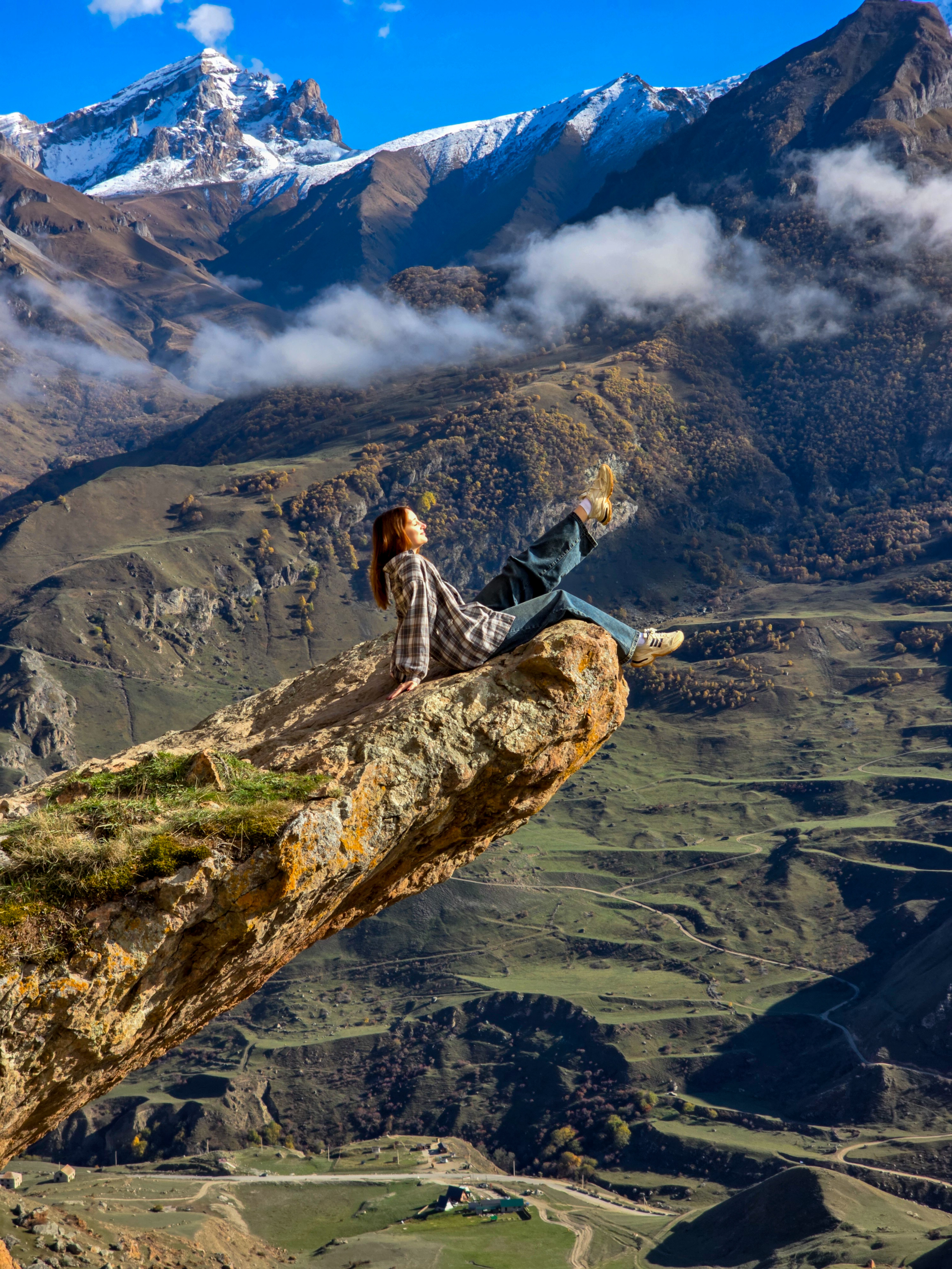 

Билеты на Хуламо-Безенгийское ущелье и Язык Тролля («язык тролля» - балкарская версия)