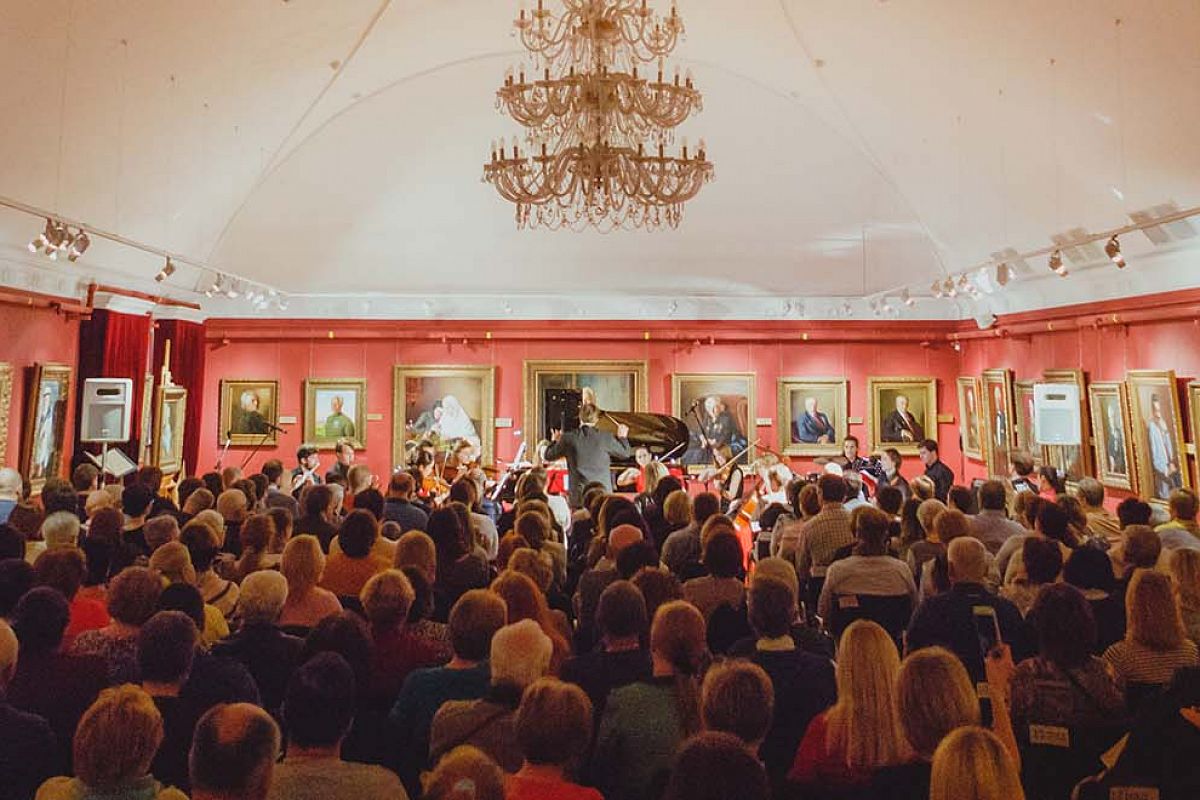 

Билеты на Новогодний концерт при свечах. Моцарт. Маленькая ночная серенада. Бетховен. К Элизе. Чайковский. Серенада (Галерея Александра Шилова)