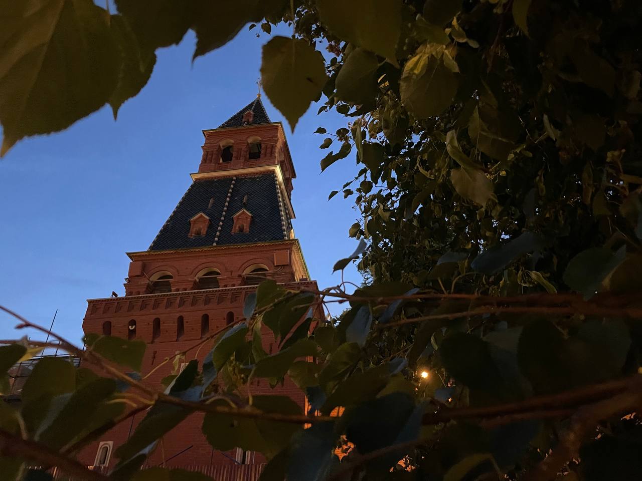 

Билеты на По мистической Москве с гаданиями и чаем (Вторая реальность Москвы - мистическая экскурсия с гаданием и чаепитием)