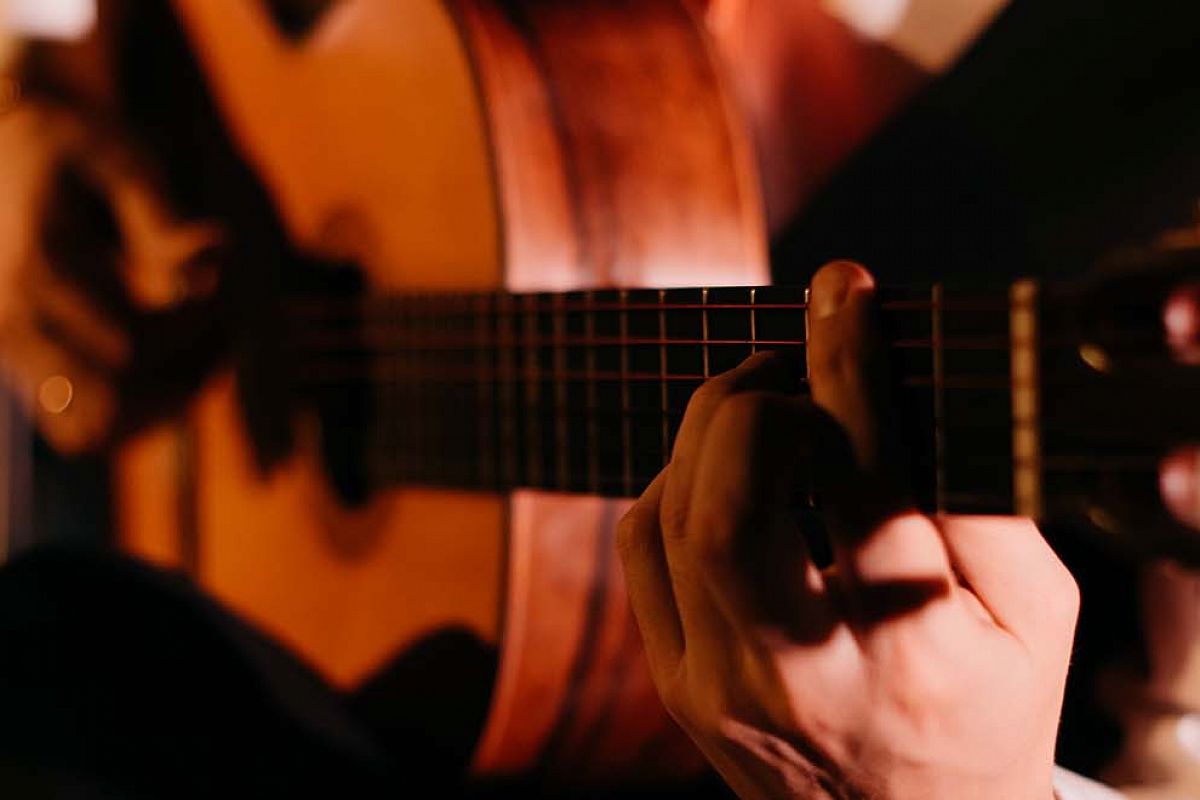 

Билеты на VI Международный фестиваль гитаристов. ВРЕМЯ ГИТАРЫ. Гала-концерт: Романтический вечер с гитарой при свечах (Англиканская церковь Святого Андрея)