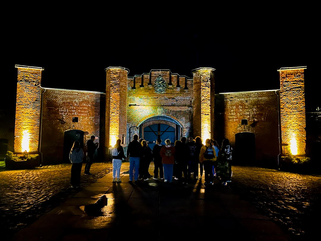 

Билеты на Ночной маршрут по форту № 11 «Дёнхофф» (Ночная экскурсия по форту № 11 «Дёнхофф»)