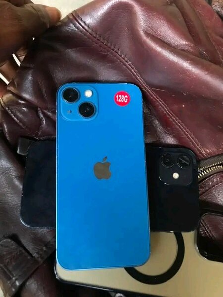 iPhone 128 Go Bleu