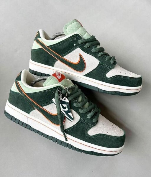 NIKE DUNK SB