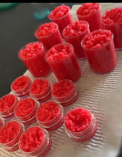 Exfoliant pour lèvres parfumé