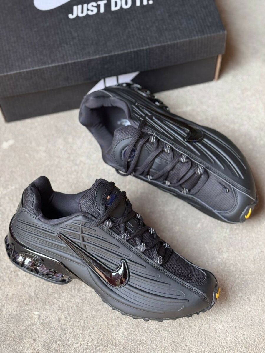 Nike hot step black
