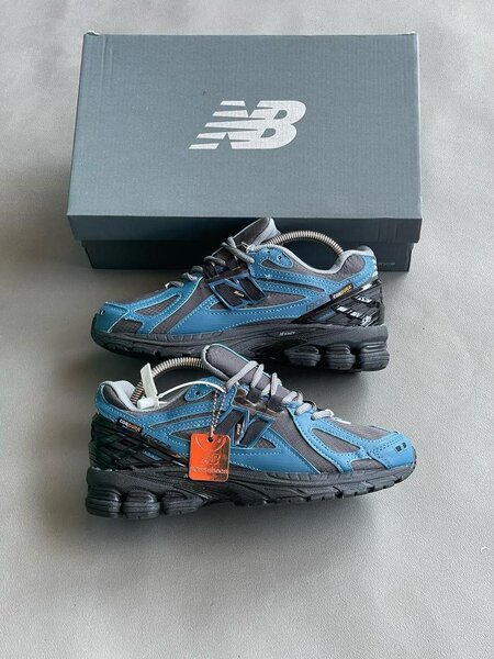 Paire de basket new balance