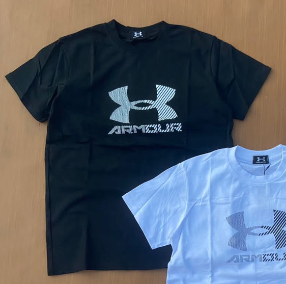 T-shirts white
