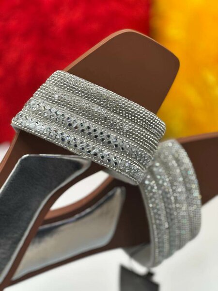 Ladies slippers