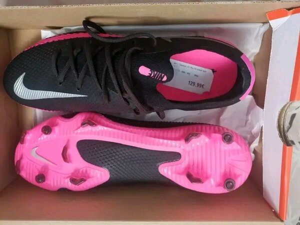 Chaussures foot Adidas