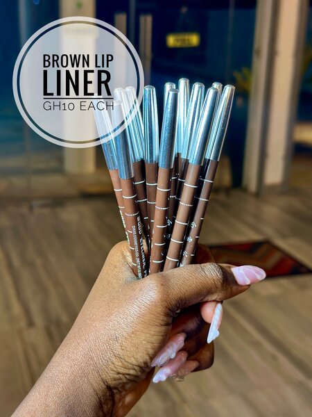 Brown lip liner