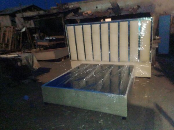 Bed n headboard