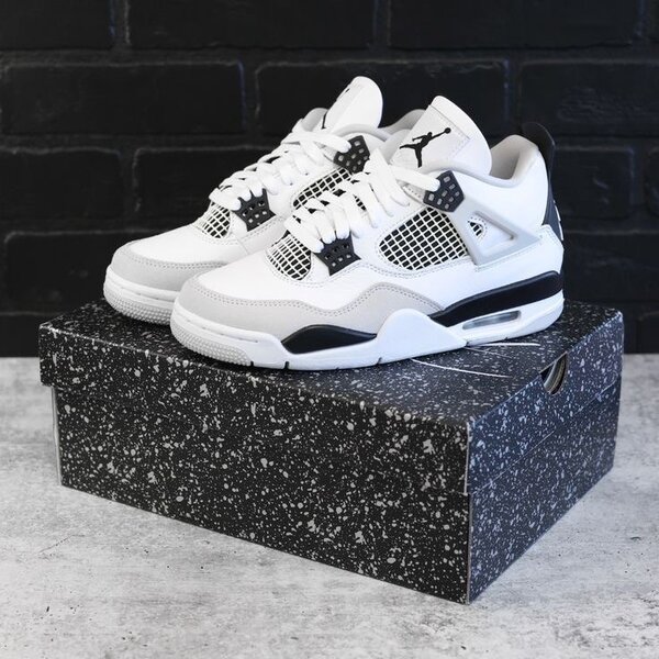 Jordan 4