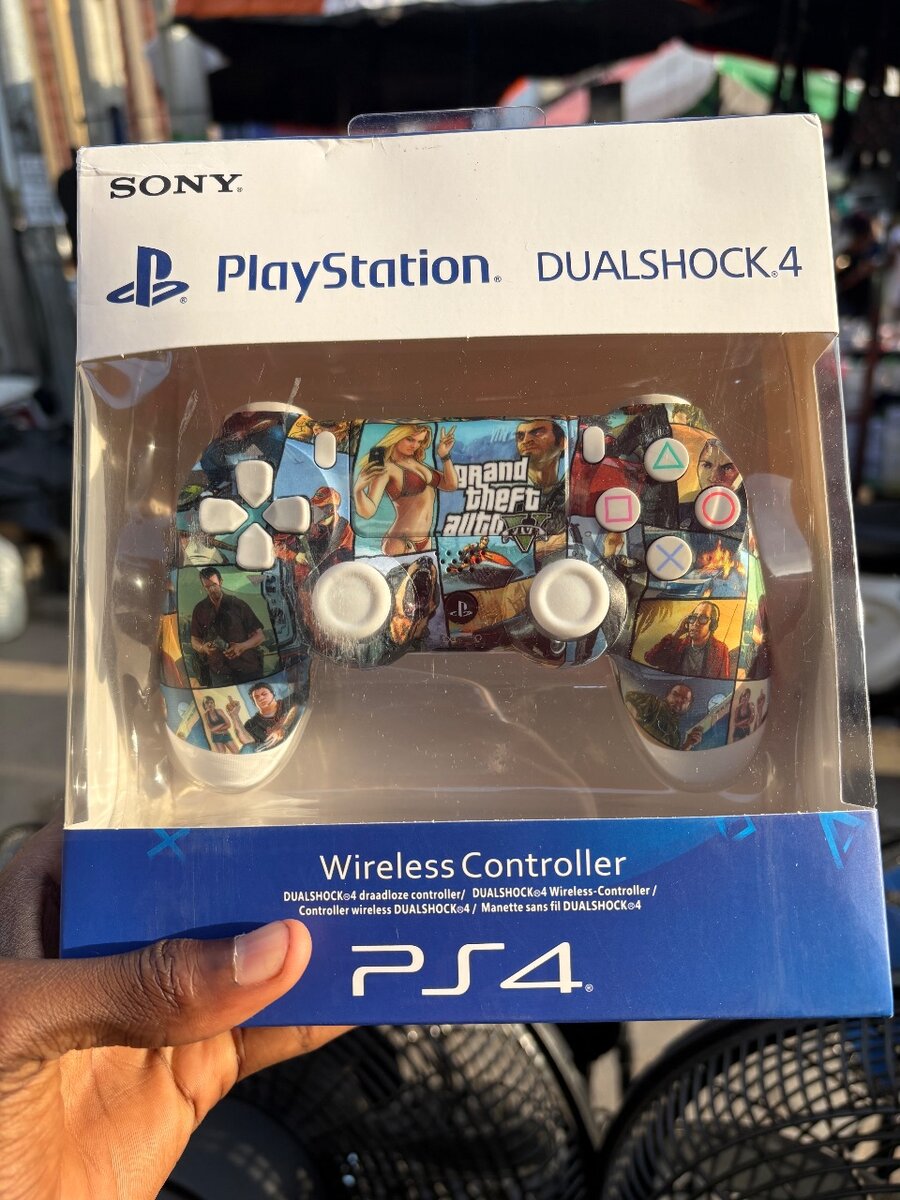 Manette ps4 design GTA V