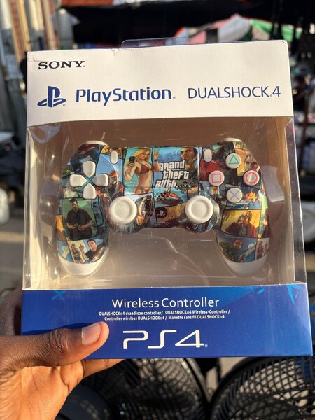 Manette ps4 design GTA V