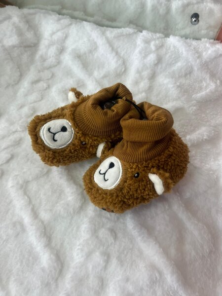 Children's shoes