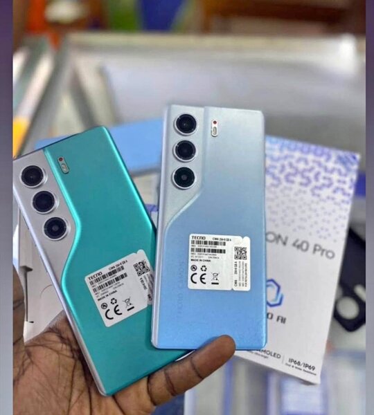 Smartphones modernes Tecno