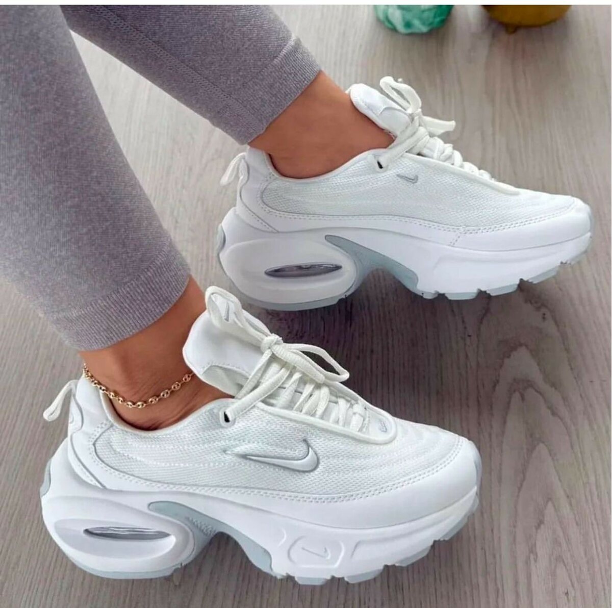 NIKE CLASSIC