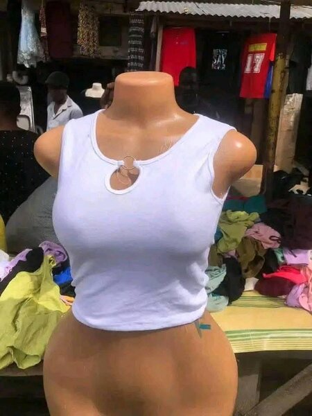 Tops moulants tendance pour femmes