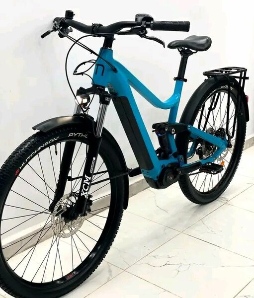 Vélo électrique tout-terrain moderne