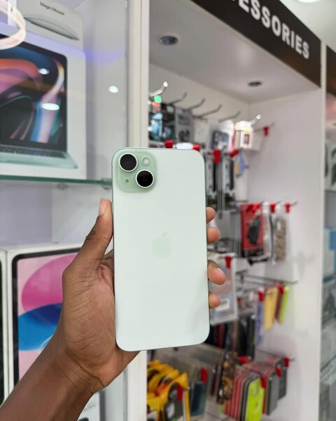 iPhone 15 Plus