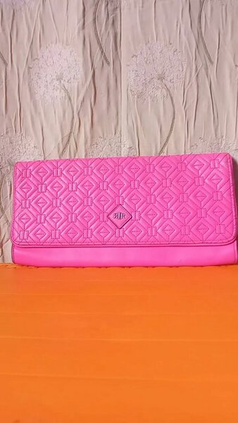 Pochette rose élégante